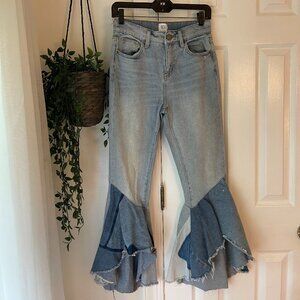 BDG BOHO Multicolor bell bottom denim jeans - size 25